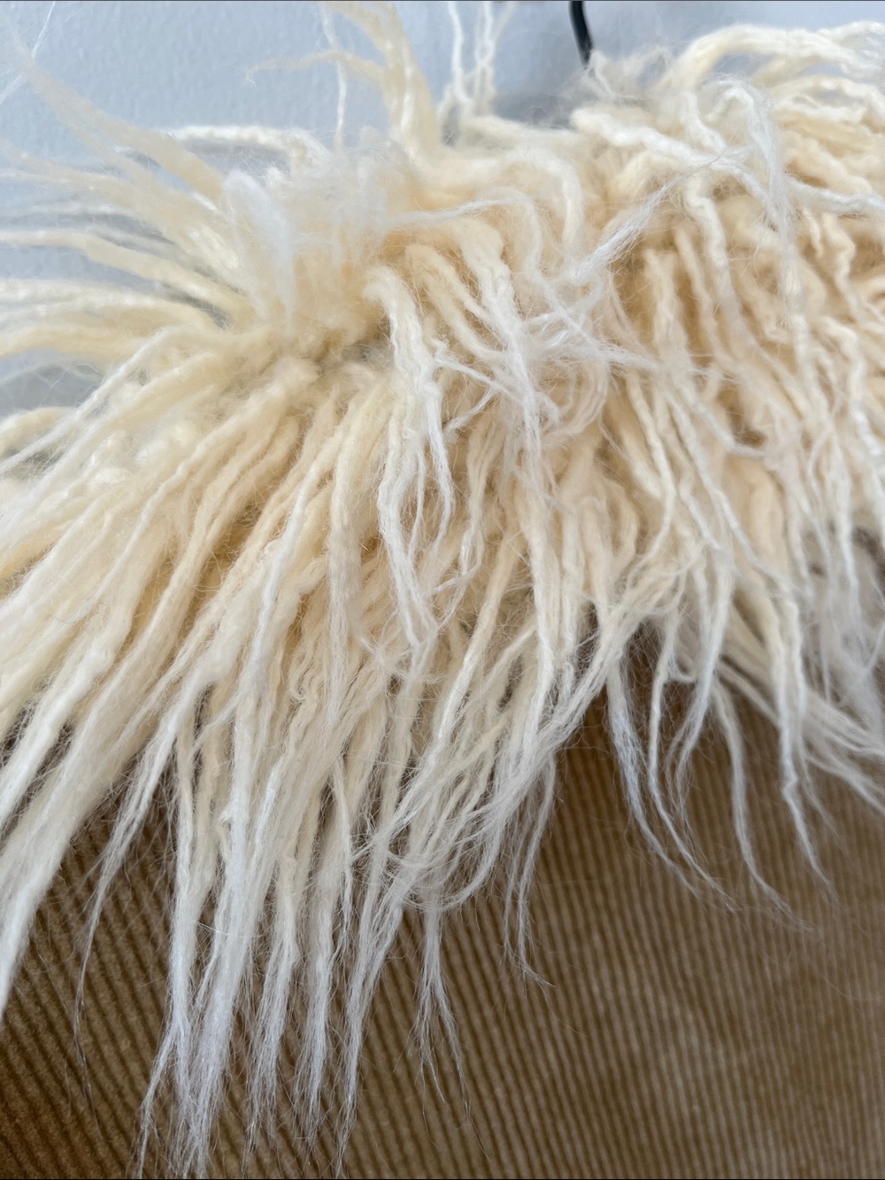 Penny Lane Coat in Beige
SHOW ME YOUR MUMU - medium faux fur corduroy fall cozy - Picture 13 of 16